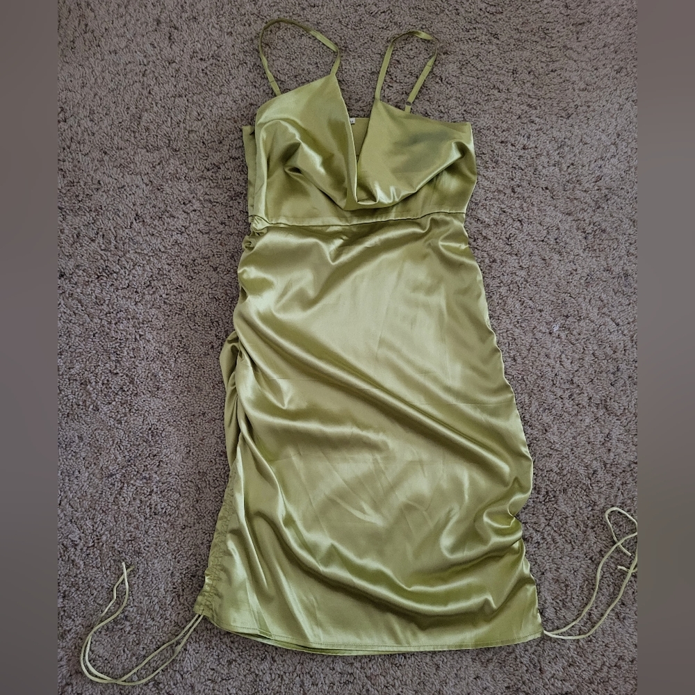 Lime Green silk drawstring dress - Picture 3 of 7